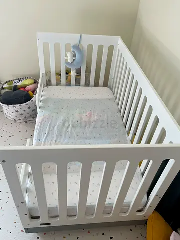 Toddler bed