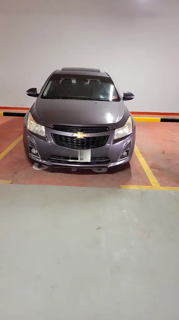 Chevrolet Cruze 2015 — photo 1 of 2