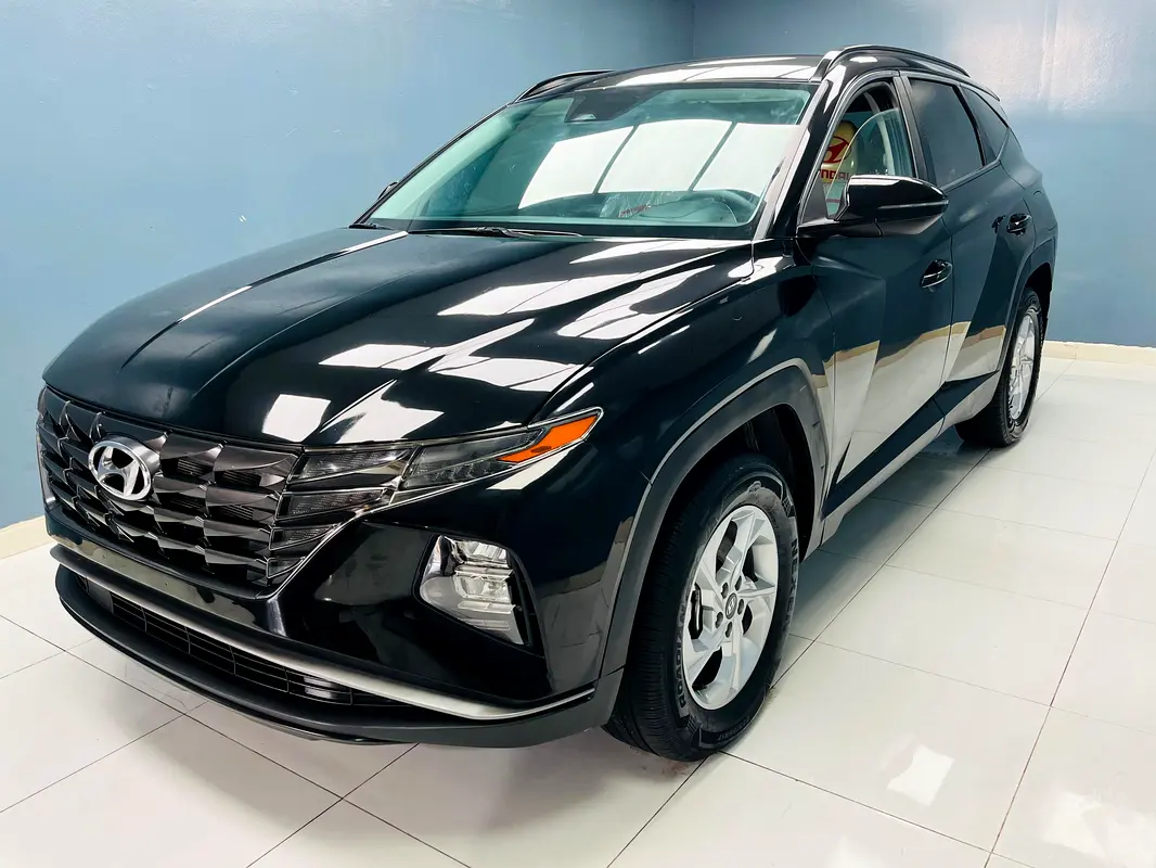 Hyundai Tucson 2023 — photo 1 of 16