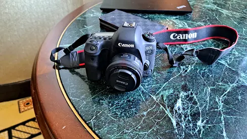 CANNON EOS MARK 2 WITH 50MM LENSE