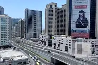 فرصة مميزة للتملك والاستثمار في شقة فاخرة مكونة من غرفتين وصالة بمساحة واسعة تبلغ 1158 قدم مربع بتصميم عصري يناسب العائلات والأفراد الباحثين عن الراحة