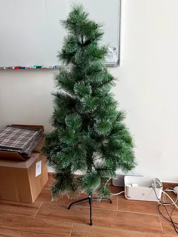 Slim Artificial Christmas Tree - 6ft (Good Condition)