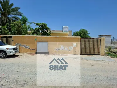 For sale Very clean ground floor villa Al Ghafia area – Sharjah Area 6000 feet It consists of 3 rooms + a living room + a kitchen + 3 bathrooms