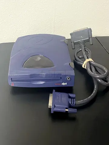 Iomega Zip250 External Parallel Port Zip Drive with Cables