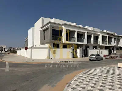 فيلا بسعر شامل رسوم التسجيل والتمليك على الشارع الرئيسي جاهزة للسكن في أرقي مناطق عجمان تملك حر لجميع الجنسيات..