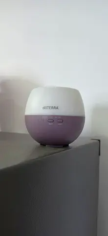 doTERRA Petal Diffuser - Compact Essential Oil Diffuser (White/Purple)