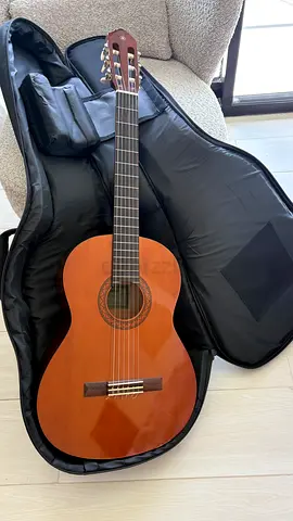 Yamaha Classical Guitar, Brown - C40 with Soft Case