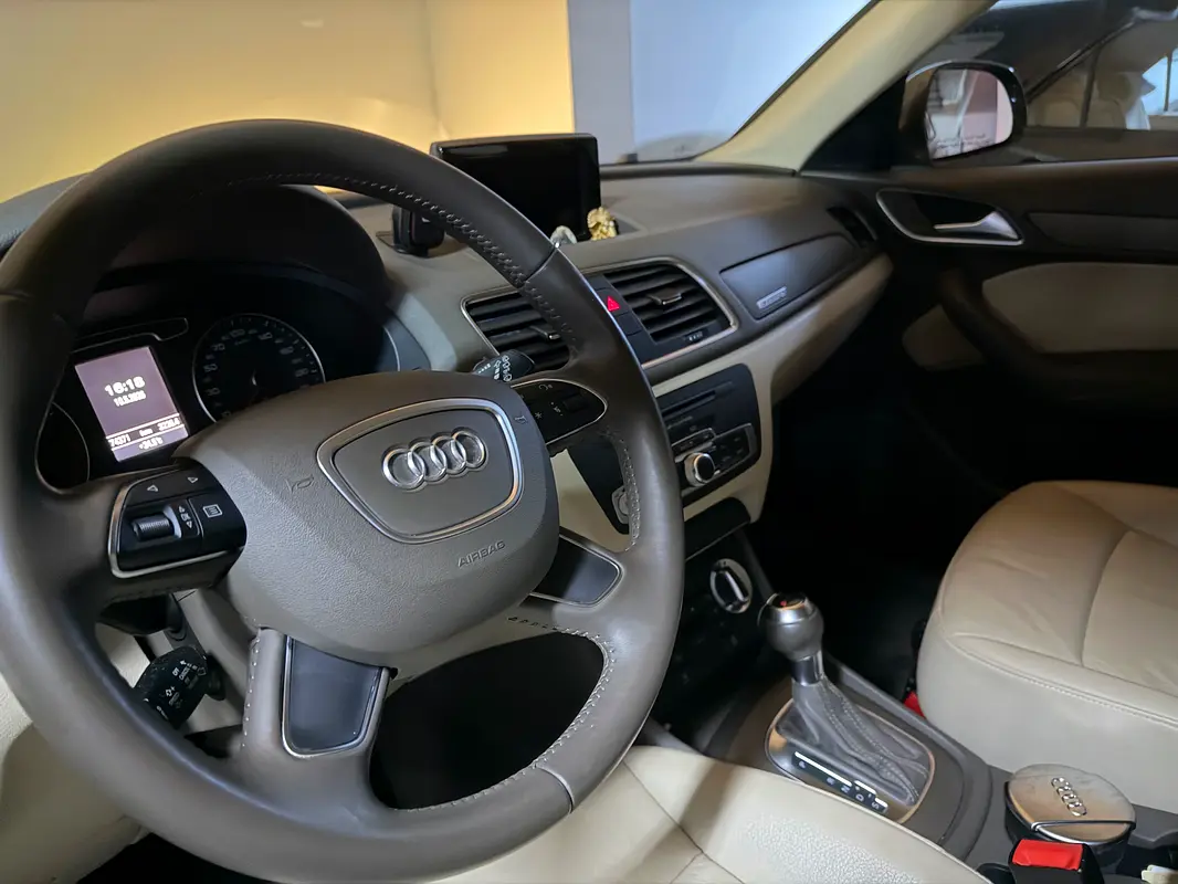 Audi Q3 2013 — photo 1 of 7