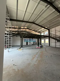 Warehouse for rent with 187 KVA electricity capacity.