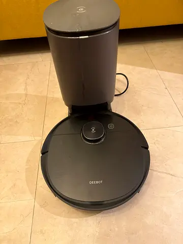 DEEBOT Robot Vacuum with Charging Dock - Good Working Condition
