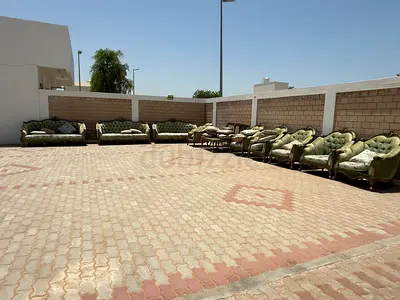 الشارقه ام فنين