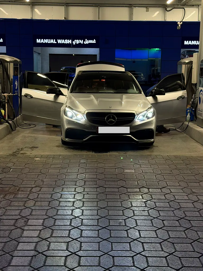 Mercedes-Benz E-Class 2012 — photo 1 of 17