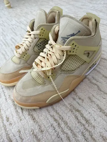 Air Jordan off white mint condition