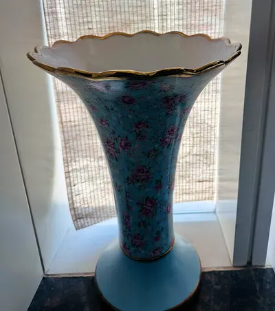 Big Flower Vase