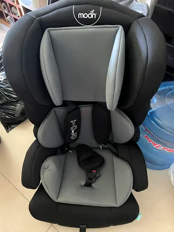 Moon car seat 9 month - 12 years
