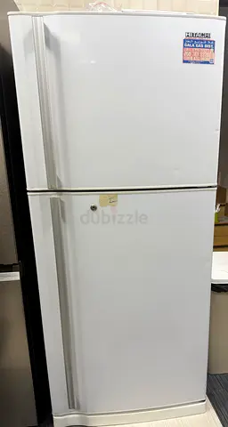 Hitachi Fridge for Sale in good working condition