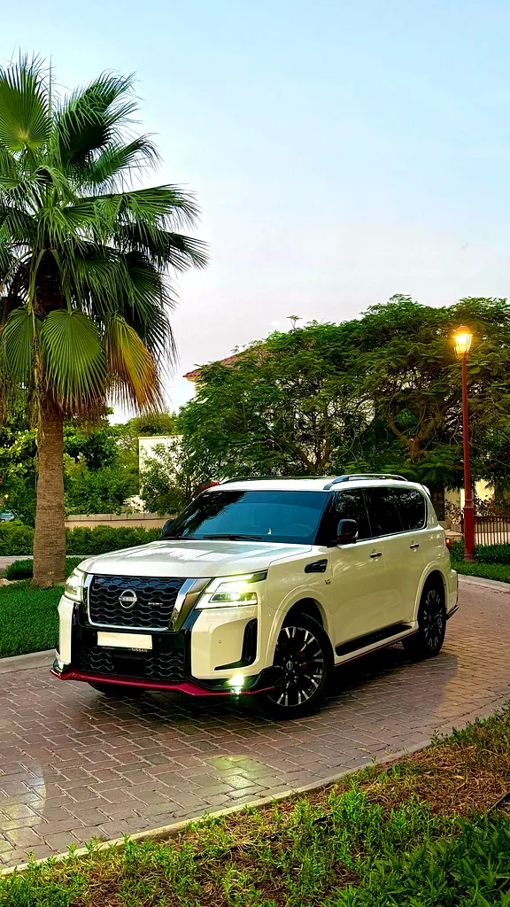 Nissan Patrol 2023 — photo 1 of 20