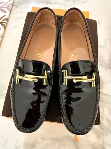 Black Tod’s Leather Loafers with Gold Buckle – very good Condition