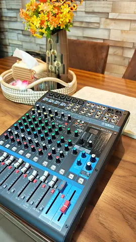 Yamaha MG12XU mixer