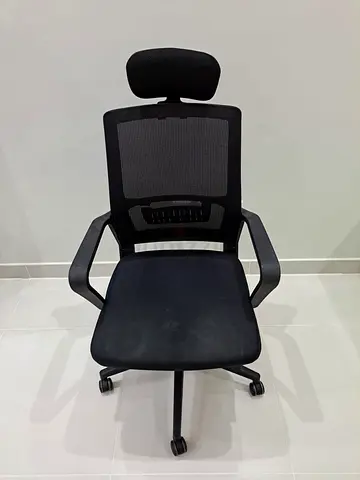 Ergonomic Black Mesh Office Chair with Headrest