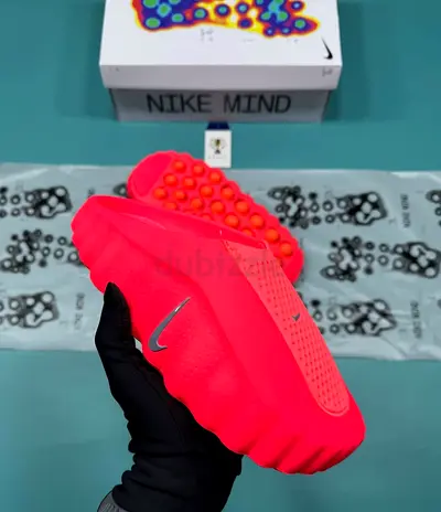 Nike mind 001