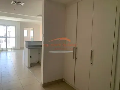 Distress Deal | Huge Size | Vacant | with Balcony | Free Wifi | Gated Community