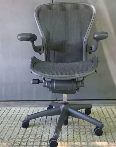 For selling Herman Miller Aeron chair.good condition only little use
