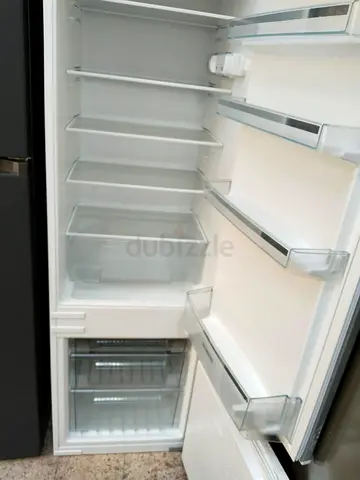 Siemens 294L Bottom Freezer Fridge KI38VX22GB - 294 Litres built-in fully-integrated