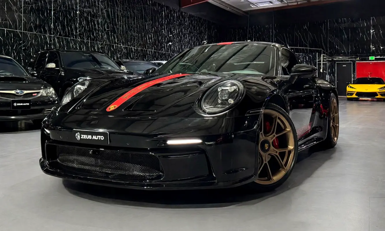 Porsche 911 2020 — photo 1 of 20