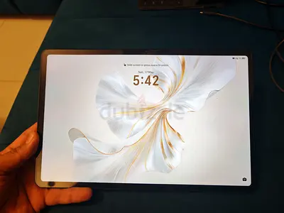 Honor Pad 9 12.1 inches display like new 256gb 8gb Ram 4 speaker 120 refresh rate