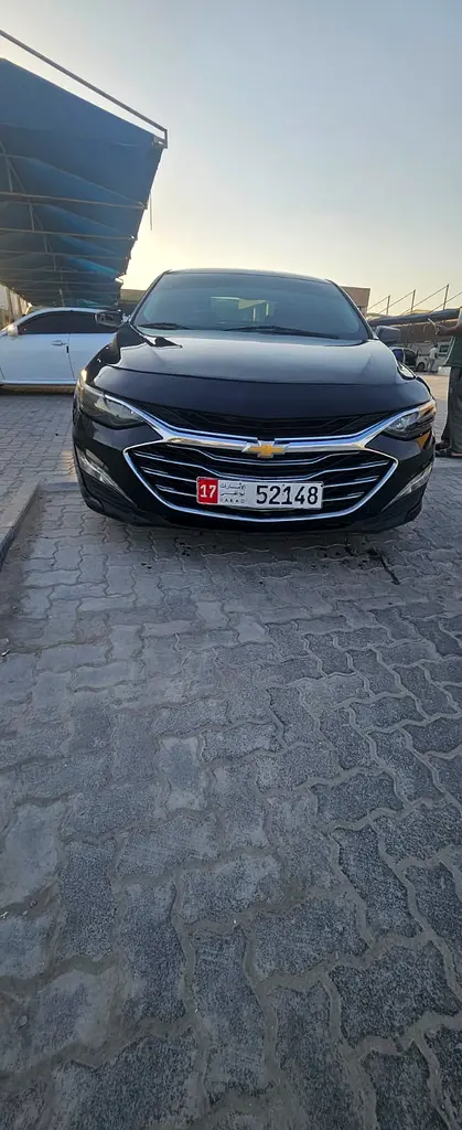 Chevrolet Malibu 2019 — photo 1 of 12