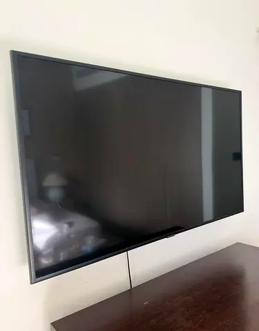 2019 Samsung smart 49 inch tv for sale