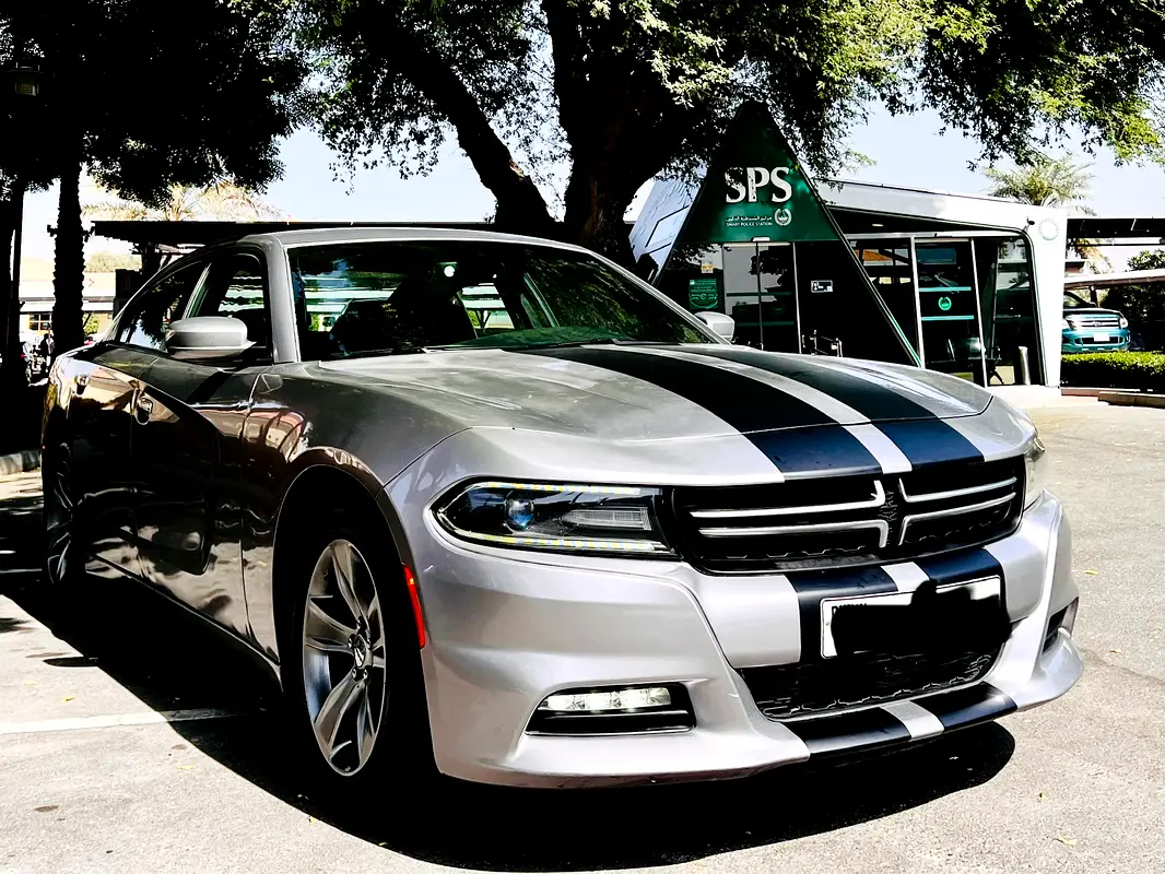 Dodge Charger 2016 — photo 1 of 12