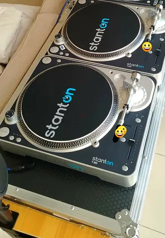 Pair of Stanton T.80 Direct Drive DJ Turntables
