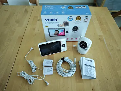 VTech Smart WiFi 1080p Pan  Tilt Baby Monitor - Complete Set with Original Box