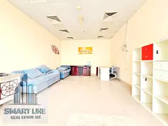 Ideal Location,200 sqft//Shop For Rent // Just 30k with 4,cheques Payments// In Qasimia