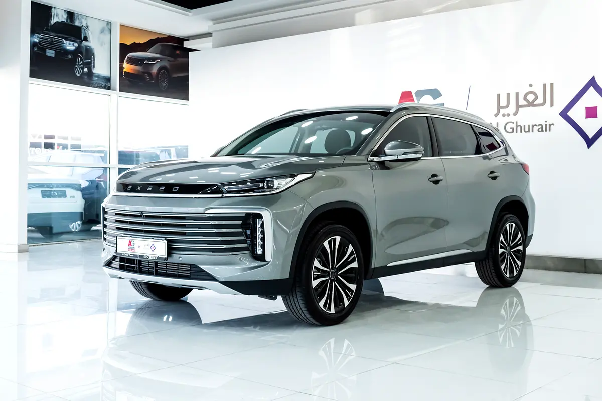 Exeed TXL 2025 — photo 1 of 15