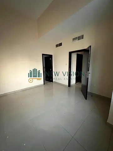 12 شيك|تامين شيك باركينج جيم مسبح| اطلالة بحرية علي ممزر الشارقة |مقابل مول العرب