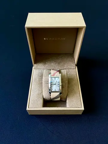 Burberry Swiss Made Ladies Watch | Full Set | Iconic Nova Check Strap