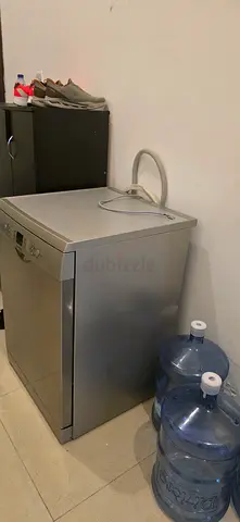 Dish washer