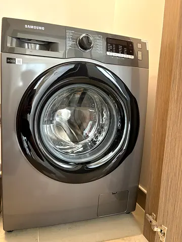 Samsung 8kg fully automatic washing machine, less than 1 year, mint condition
