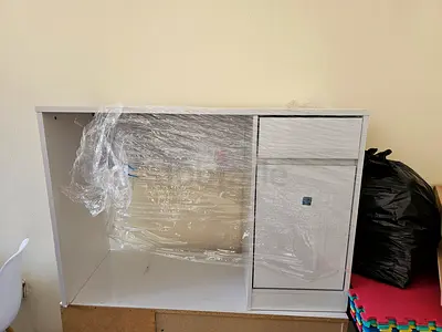 White Compact Computer Desk with Drawers - Good Condition 2 - pieces ( 74H*107W*45D)