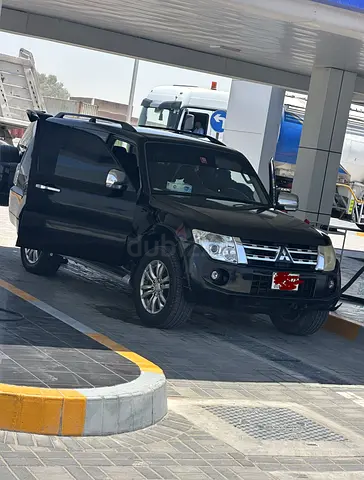 Mitsibushi Pajero 2013 Black 3.80,  7 seats