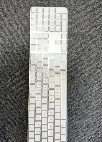 Apple Magic Keyboard (Numeric) - White, Slim Wireless Keyboard