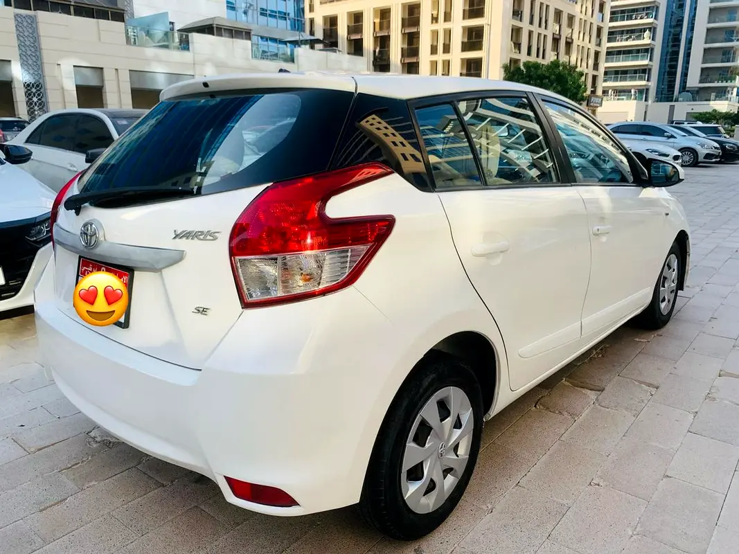 Toyota Yaris 2016 — photo 1 of 16