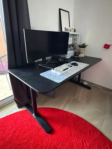 Black ergonomic standing desk / work desk - adjustable height frame