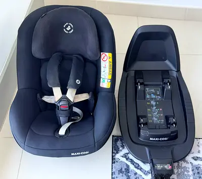 Maxi-Cosi Infant Car Seat Base (Good Condition)