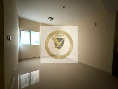 باركن مجاني سهل المخرج الى دبي قريب من جميع الخدمات
