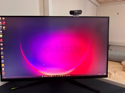 32 inch 4K Monitor with Webcam — Good Condition