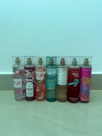 Bundle of 7 Womens Bath and Body Works Body Mists / Fragrance Sprays - Mixed Scents
